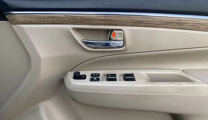 2018 Maruti Ciaz ALPHA  AT 1.5 SHVS PETROL, Petrol, Automatic, 42,656 km, Driver Side Door Panels Control