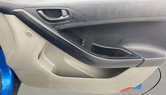 2018 Tata NEXON XE DIESEL, Diesel, Manual, 82,121 km, Driver Side Door Panels Control