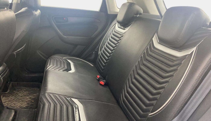 2020 Maruti Vitara Brezza VXI AT SHVS, Petrol, Automatic, 54,244 km, Right Side Rear Door Cabin