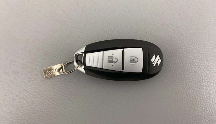 2018 Maruti Baleno ZETA PETROL 1.2, Petrol, Manual, 70,194 km, Key Close Up