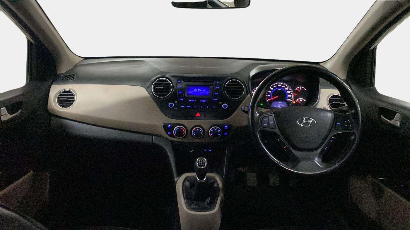 2015 Hyundai Grand i10 ASTA 1.2 KAPPA VTVT, Petrol, Manual, 40,164 km, Dashboard