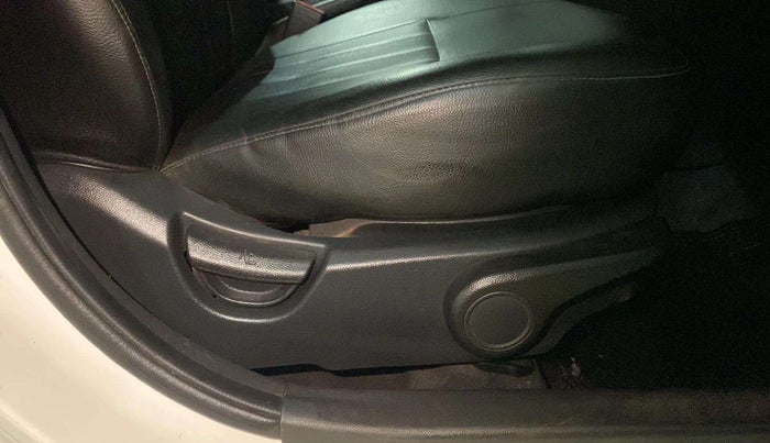 2015 Hyundai Grand i10 ASTA 1.2 KAPPA VTVT, Petrol, Manual, 40,164 km, Driver Side Adjustment Panel