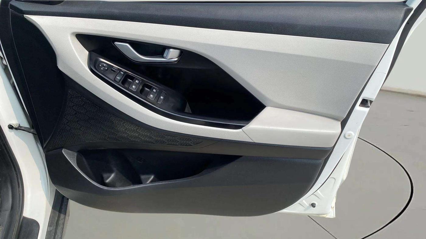 2020 Hyundai Creta S 1.5 PETROL, Petrol, Manual, 71,661 km, Driver Side Door Panels Control