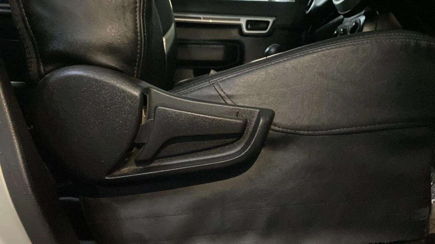 2019 Maruti S PRESSO VXI+, Petrol, Manual, 8,860 km, Driver Side Adjustment Panel