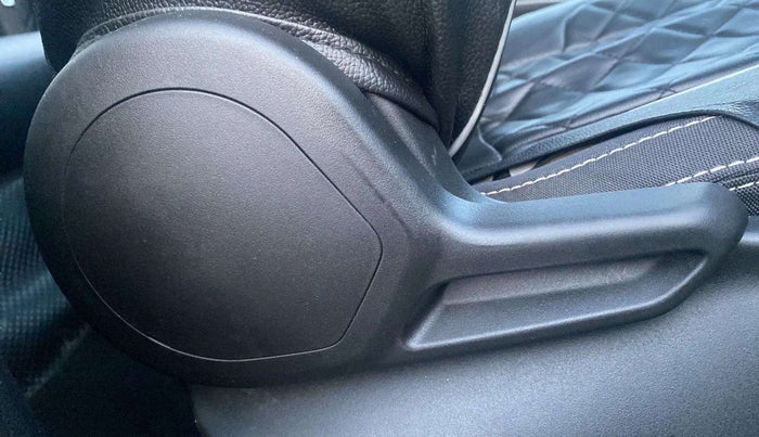 2021 Tata Tiago XT LIMITED EDITION PETROL, Petrol, Manual, 25,975 km, Driver Side Adjustment Panel