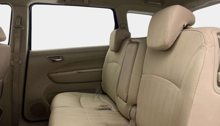 2016 Maruti Ertiga ZXI+, Petrol, Manual, 98,502 km, Right Side Rear Door Cabin