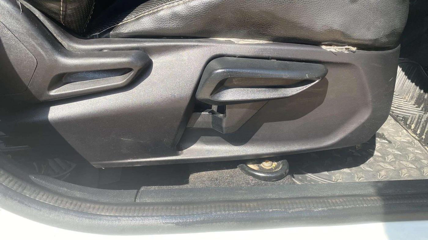 2022 Tata TIGOR XZ PLUS CNG, CNG, Manual, 500 km, Driver Side Adjustment Panel