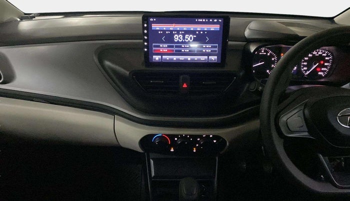 2023 Tata ALTROZ XE PETROL, Petrol, Manual, 4,179 km, Air Conditioner