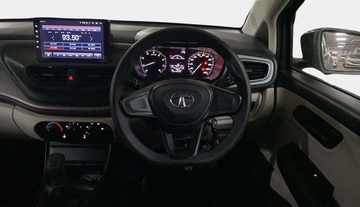 2023 Tata ALTROZ XE PETROL, Petrol, Manual, 4,179 km, Steering Wheel Close Up