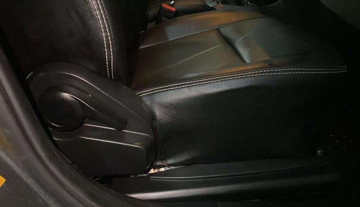 2023 Tata ALTROZ XE PETROL, Petrol, Manual, 4,179 km, Driver Side Adjustment Panel