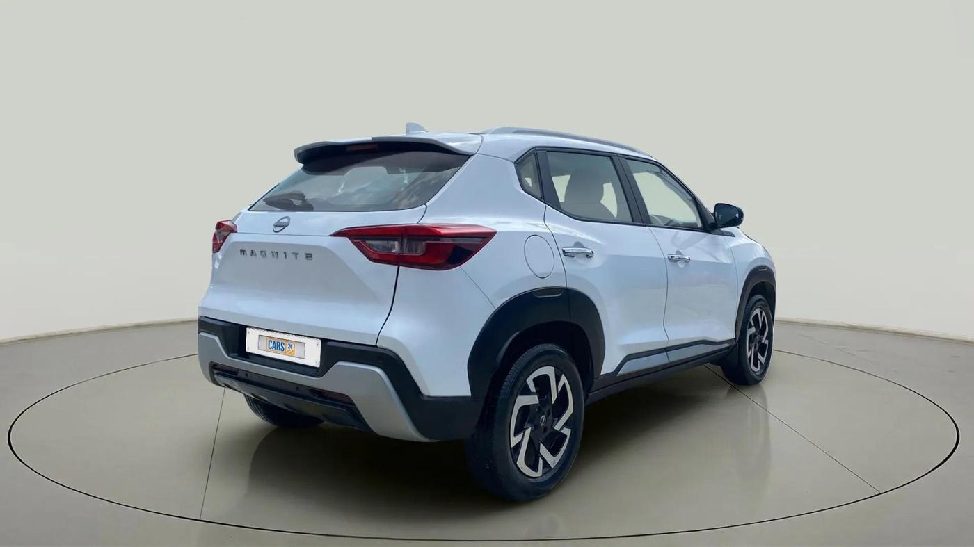 2022 Nissan MAGNITE XV MT, Petrol, Manual, 24,355 km, Right Back Diagonal
