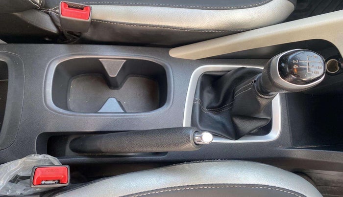 2022 Nissan MAGNITE XV MT, Petrol, Manual, 24,355 km, Gear Lever