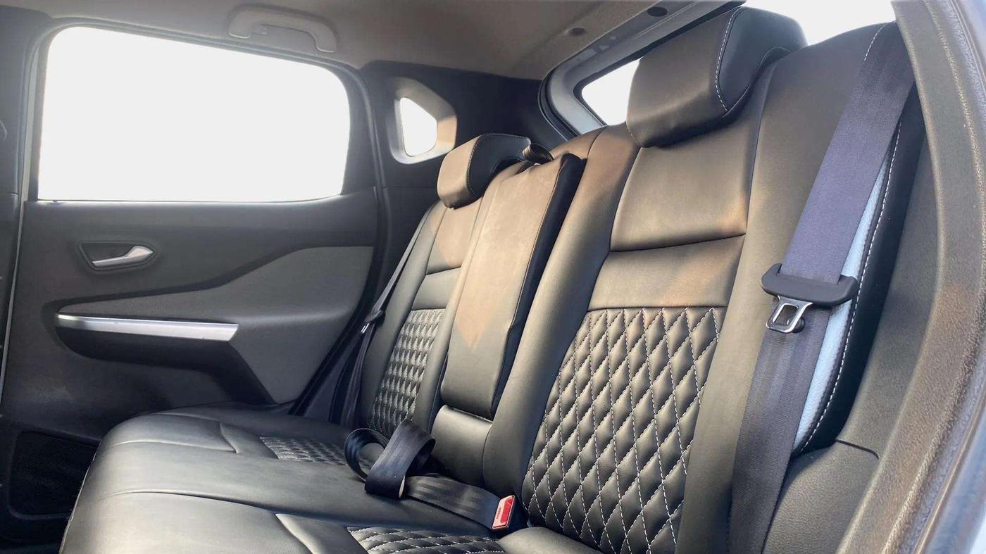 2022 Nissan MAGNITE XV MT, Petrol, Manual, 24,355 km, Right Side Rear Door Cabin