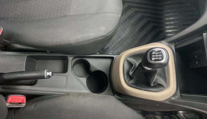 2016 Hyundai Xcent S 1.2, CNG, Manual, 77,217 km, Gear Lever