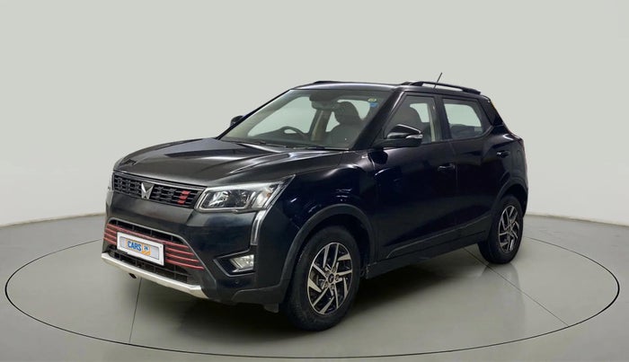 2022 Mahindra XUV300 W8(O) TURBO GDI, Petrol, Manual, 29,093 km, Left Front Diagonal