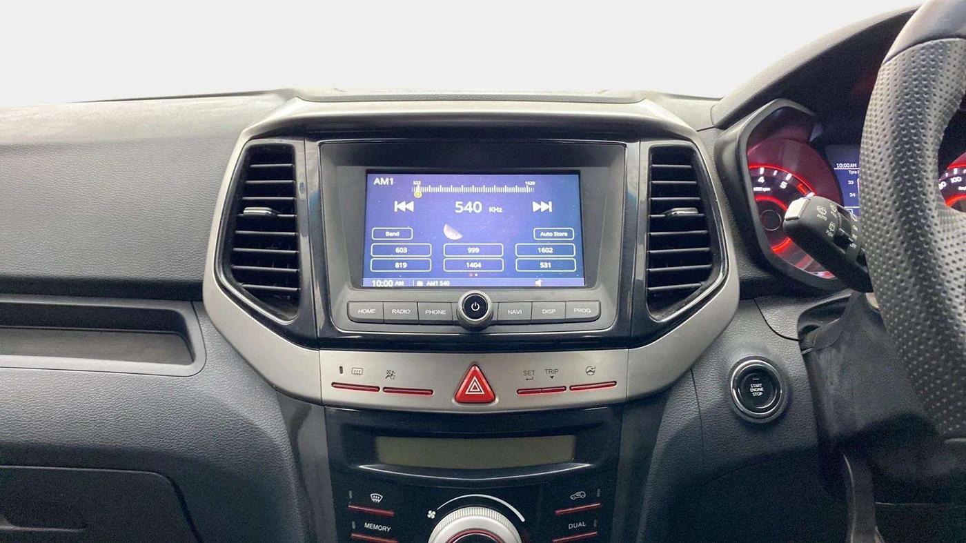 2022 Mahindra XUV300 W8(O) TURBO GDI, Petrol, Manual, 29,093 km, Air Conditioner