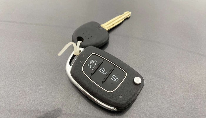 2021 Hyundai NEW I20 SPORTZ 1.2 MT, Petrol, Manual, 5,333 km, Key Close Up