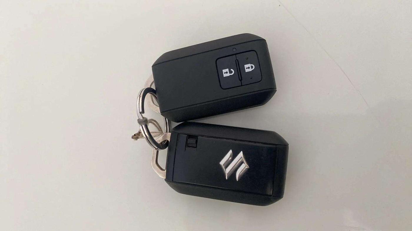2021 Maruti Baleno ZETA PETROL 1.2, Petrol, Manual, 54,885 km, Key Close Up