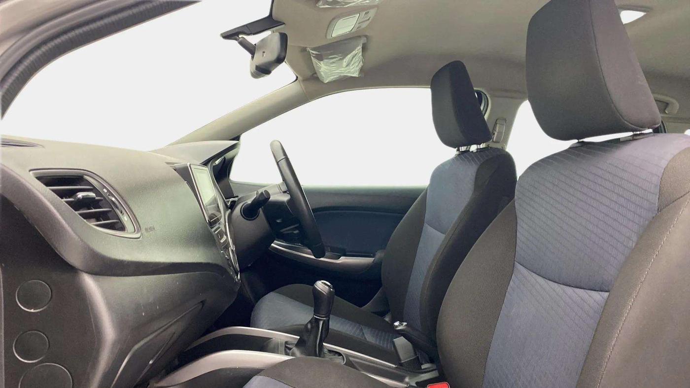 2020 Toyota Glanza V, Petrol, Manual, 38,152 km, Right Side Front Door Cabin