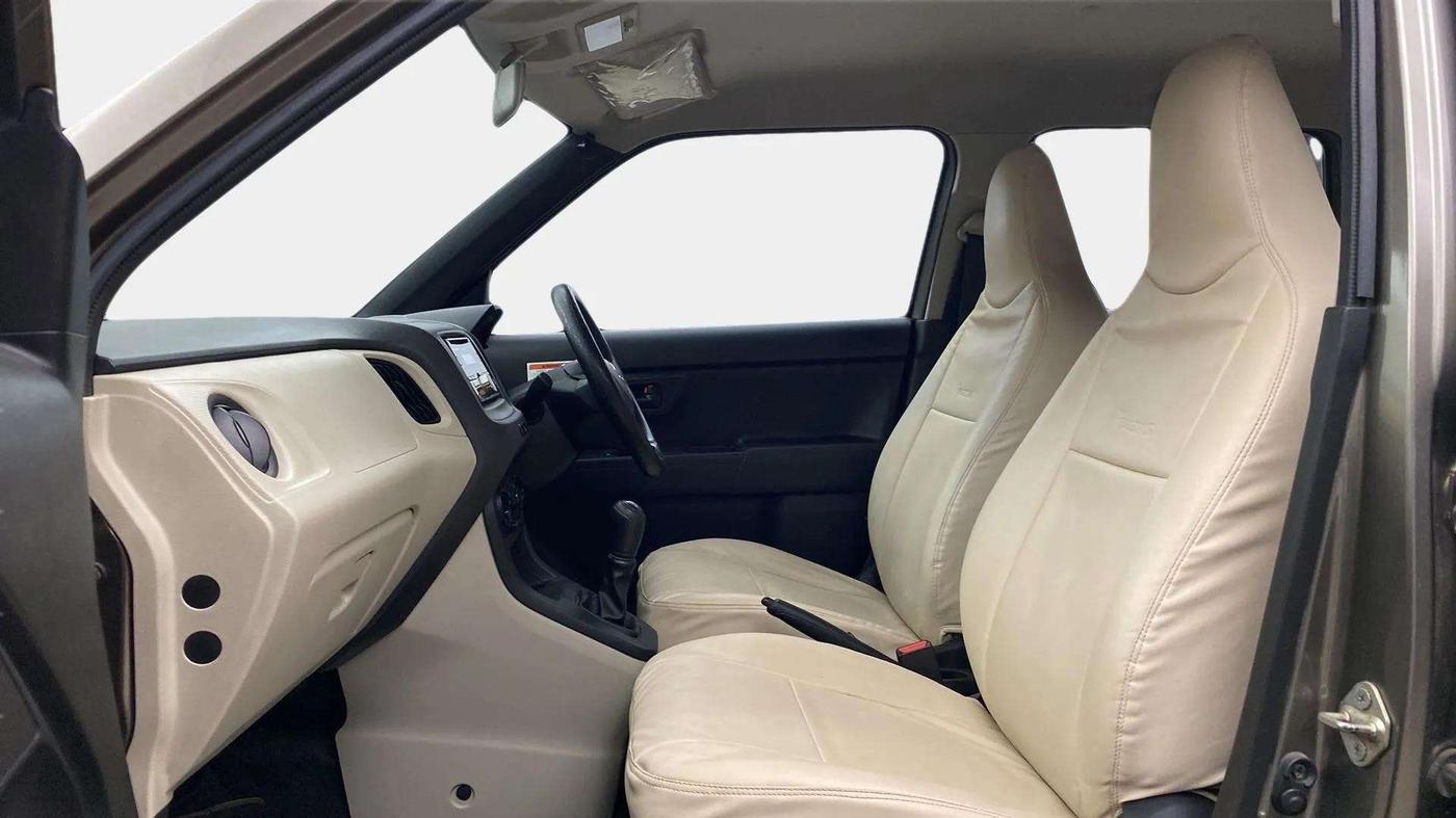 2019 Maruti New Wagon-R LXI CNG 1.0, CNG, Manual, 52,654 km, Right Side Front Door Cabin