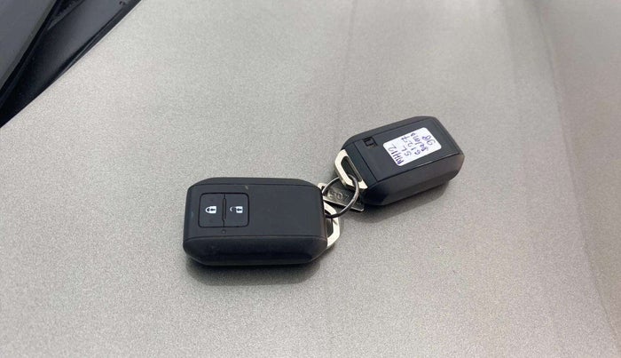 2019 Maruti Baleno ZETA PETROL 1.2, Petrol, Manual, 28,974 km, Key Close Up