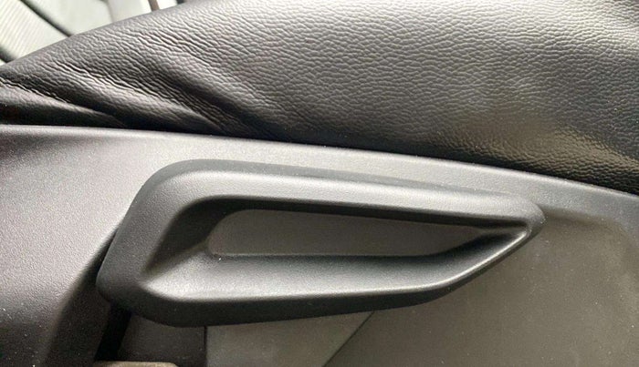 2020 Tata Tiago XZ PETROL, Petrol, Manual, 16,886 km, Driver Side Adjustment Panel