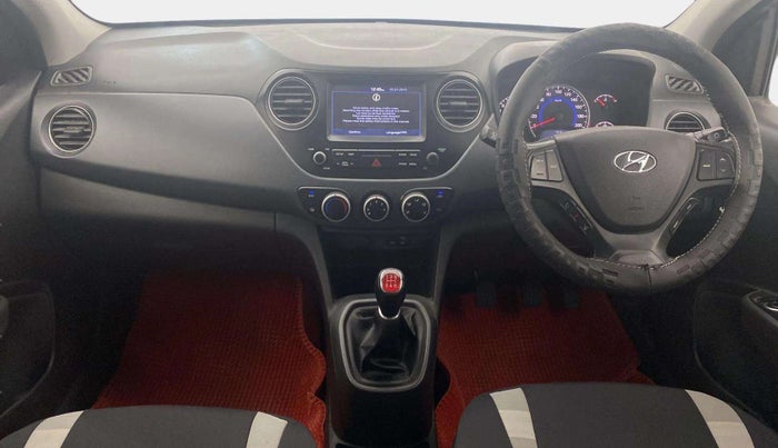 2018 Hyundai Grand i10 SPORTZ 1.2 KAPPA VTVT DUAL TONE, CNG, Manual, 66,755 km, Dashboard