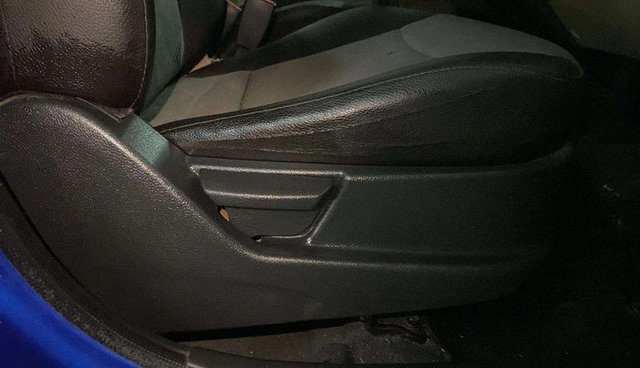 2013 Hyundai Eon ERA +, Petrol, Manual, 60,516 km, Driver Side Adjustment Panel