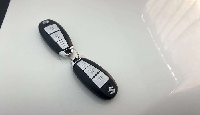 2017 Maruti Ertiga ZXI+, Petrol, Manual, 18,107 km, Key Close Up