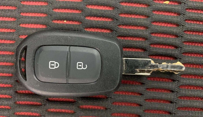 2017 Renault Duster RXS CVT, Petrol, Automatic, 57,299 km, Key Close Up
