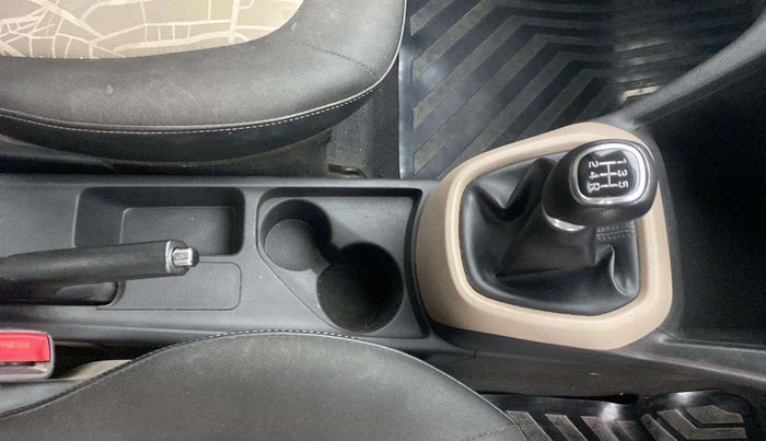2016 Hyundai Grand i10 SPORTZ 1.2 KAPPA VTVT, CNG, Manual, 68,778 km, Gear Lever