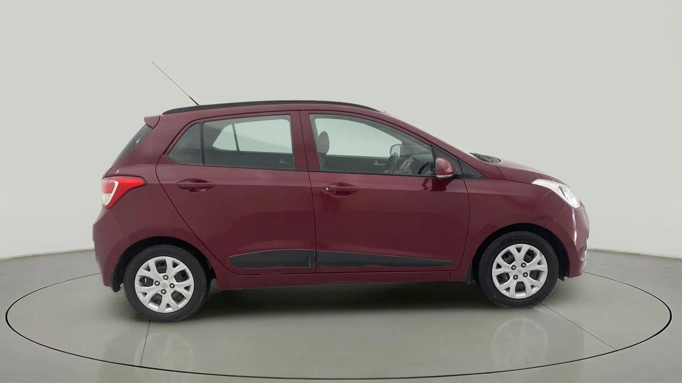 2016 Hyundai Grand i10 SPORTZ 1.2 KAPPA VTVT, CNG, Manual, 68,778 km, Right Side View