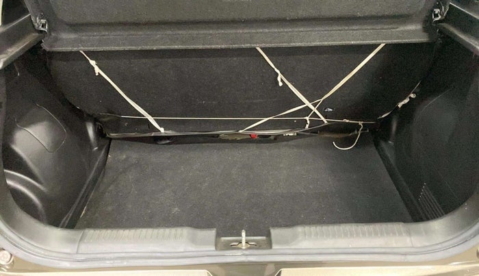 2018 Maruti Swift VXI, Petrol, Manual, 27,033 km, Boot Inside