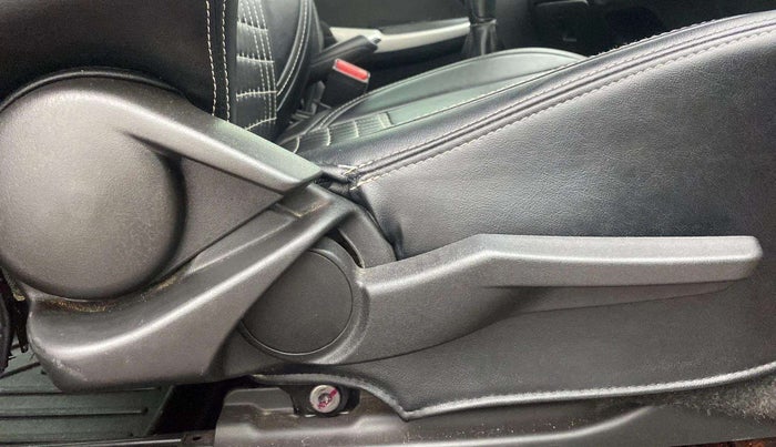 2016 Maruti Baleno ALPHA PETROL 1.2, Petrol, Manual, 60,127 km, Driver Side Adjustment Panel