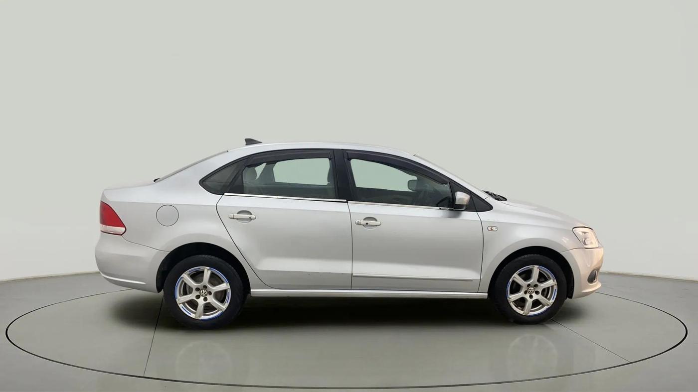 2013 Volkswagen Vento HIGHLINE 1.6 MPI, Petrol, Manual, 92,149 km, Right Side