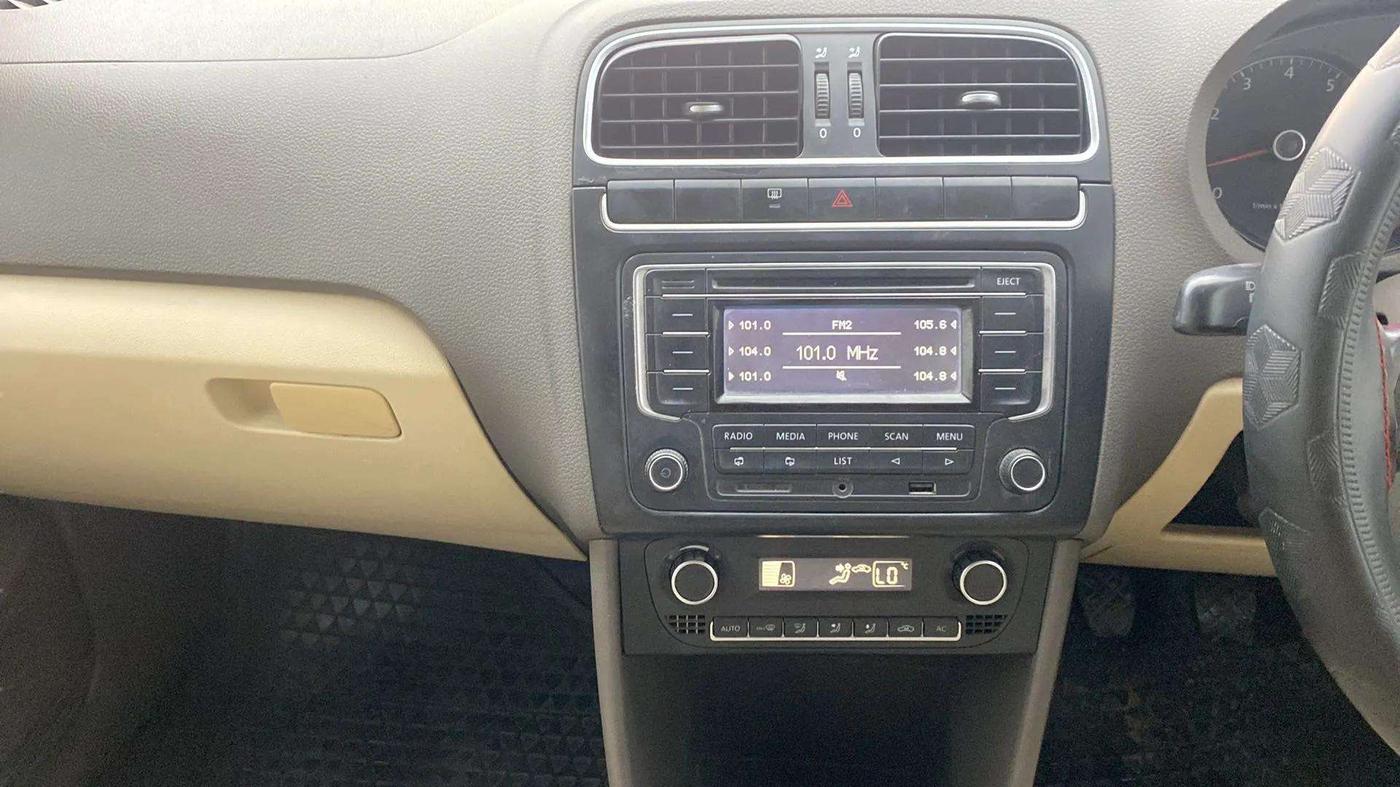 2013 Volkswagen Vento HIGHLINE 1.6 MPI, Petrol, Manual, 92,149 km, Air Conditioner