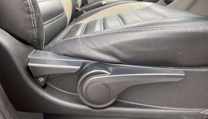 2017 Tata Tiago XZA PETROL, Petrol, Automatic, 21,043 km, Driver Side Adjustment Panel