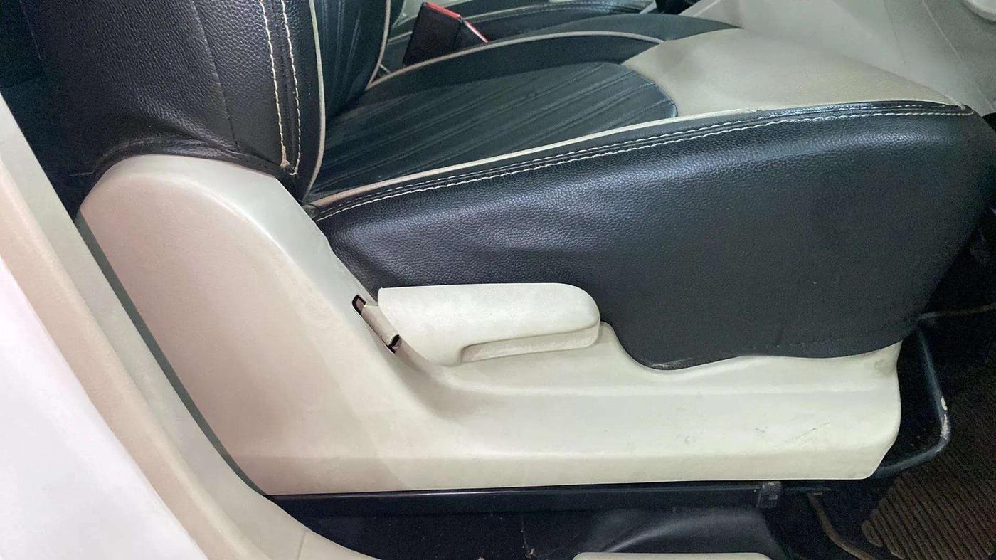 2019 Maruti Celerio ZXI, Petrol, Manual, 58,015 km, Driver Side Adjustment Panel