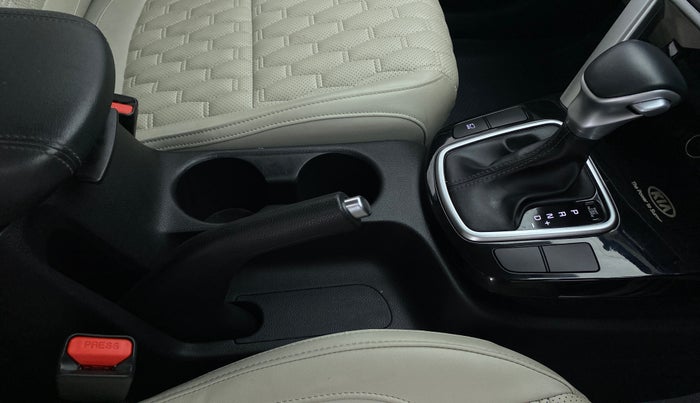 2020 KIA SELTOS HTX AT PETROL, Petrol, Automatic, 30,758 km, Gear Lever