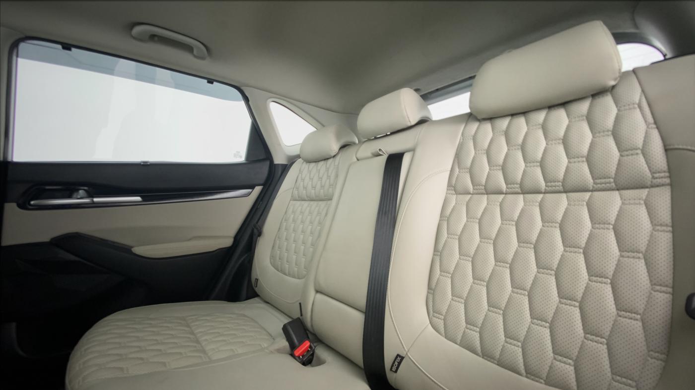 2020 KIA SELTOS HTX AT PETROL, Petrol, Automatic, 30,758 km, Right Side Rear Door Cabin