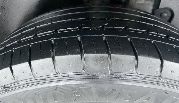 2020 KIA SELTOS HTX AT PETROL, Petrol, Automatic, 30,758 km, Left Rear Tyre Tread