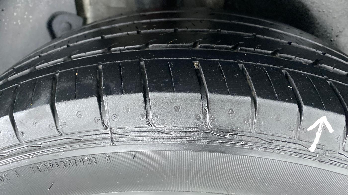 2020 KIA SELTOS HTX AT PETROL, Petrol, Automatic, 30,758 km, Right Rear Tyre Tread
