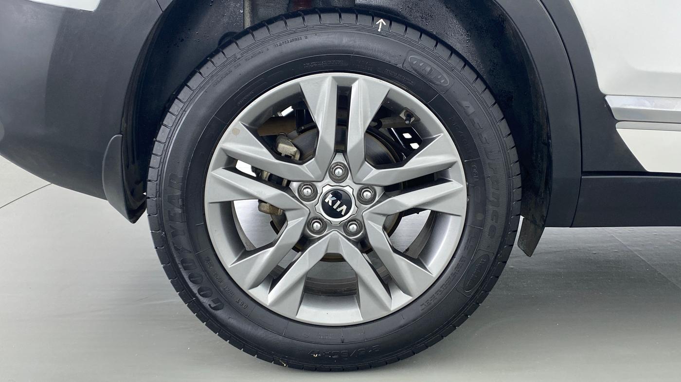 2020 KIA SELTOS HTX AT PETROL, Petrol, Automatic, 30,758 km, Right Rear Wheel