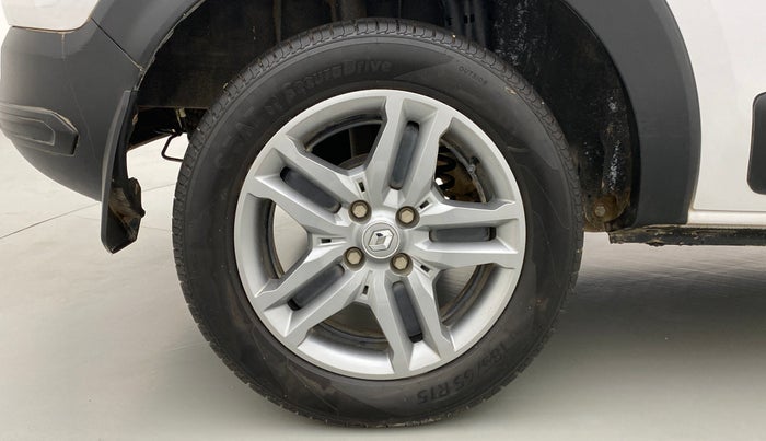 2020 Renault TRIBER RXZ AT, Petrol, Automatic, 11,763 km, Right Rear Wheel