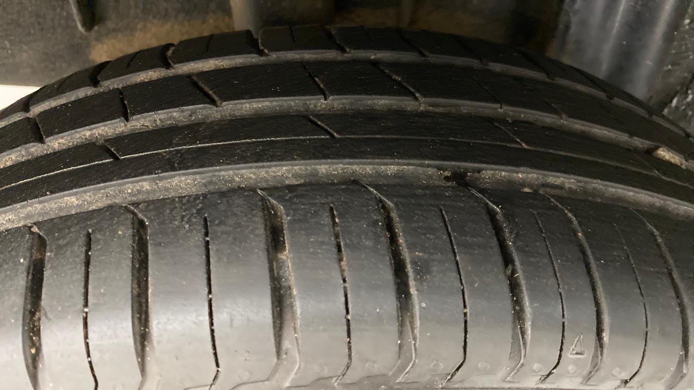 2020 Renault TRIBER RXZ AT, Petrol, Automatic, 11,763 km, Right Rear Tyre Tread