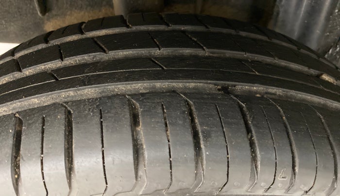 2020 Renault TRIBER RXZ AT, Petrol, Automatic, 11,763 km, Right Rear Tyre Tread