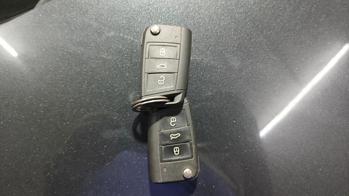 2023 Skoda SLAVIA AMBITION 1.0L TSI AT, Petrol, Automatic, 28,137 km, Key Close Up