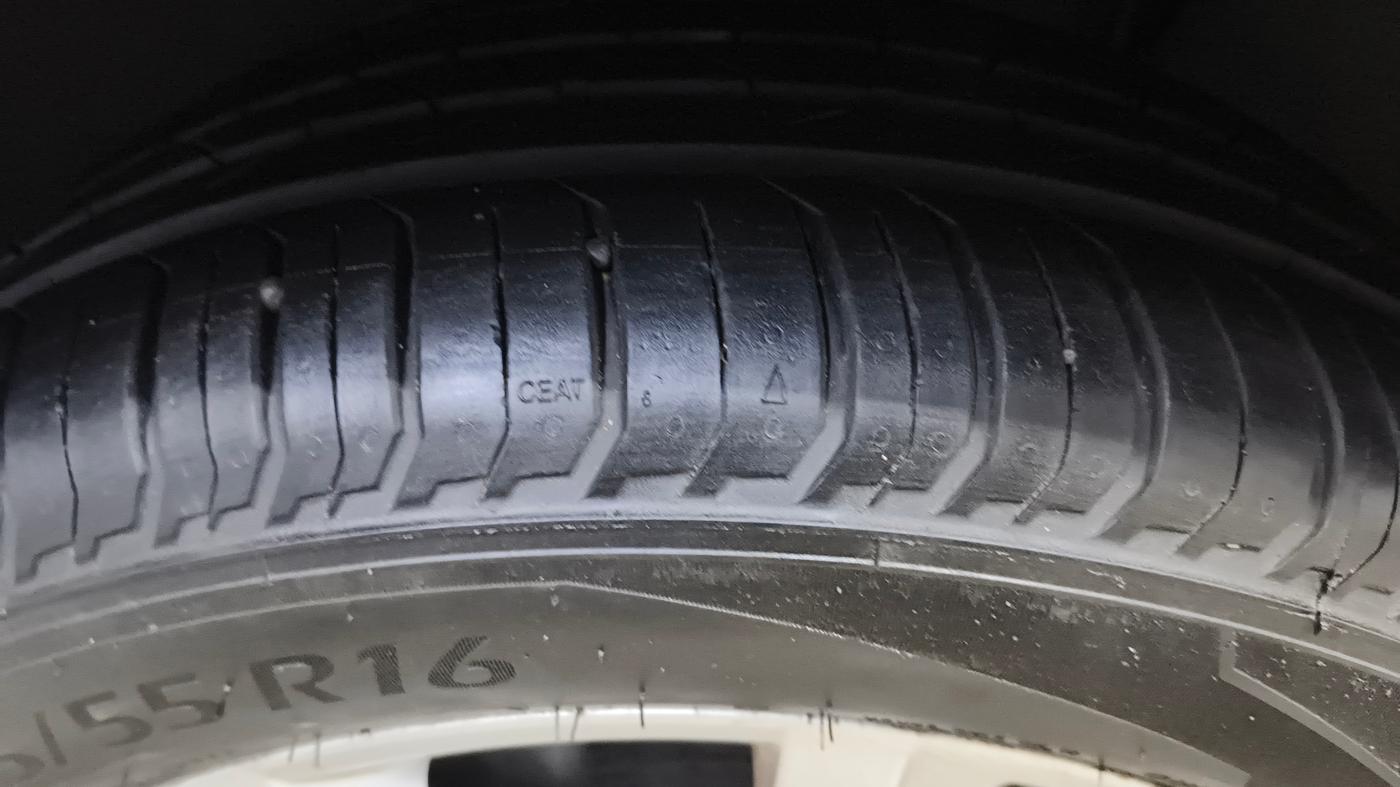 2023 Skoda SLAVIA AMBITION 1.0L TSI AT, Petrol, Automatic, 28,137 km, Left Front Tyre Tread