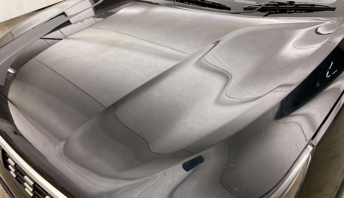 2022 Mahindra XUV300 W6 1.2 PETROL, Petrol, Manual, 13,171 km, Bonnet (hood) - Minor scratches