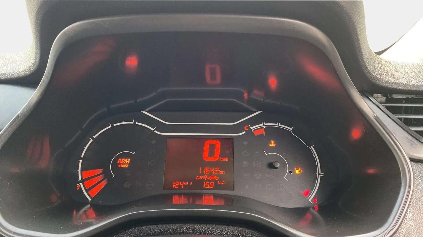 2022 Renault TRIBER RXE MT, Petrol, Manual, 11,706 km, Odometer Image